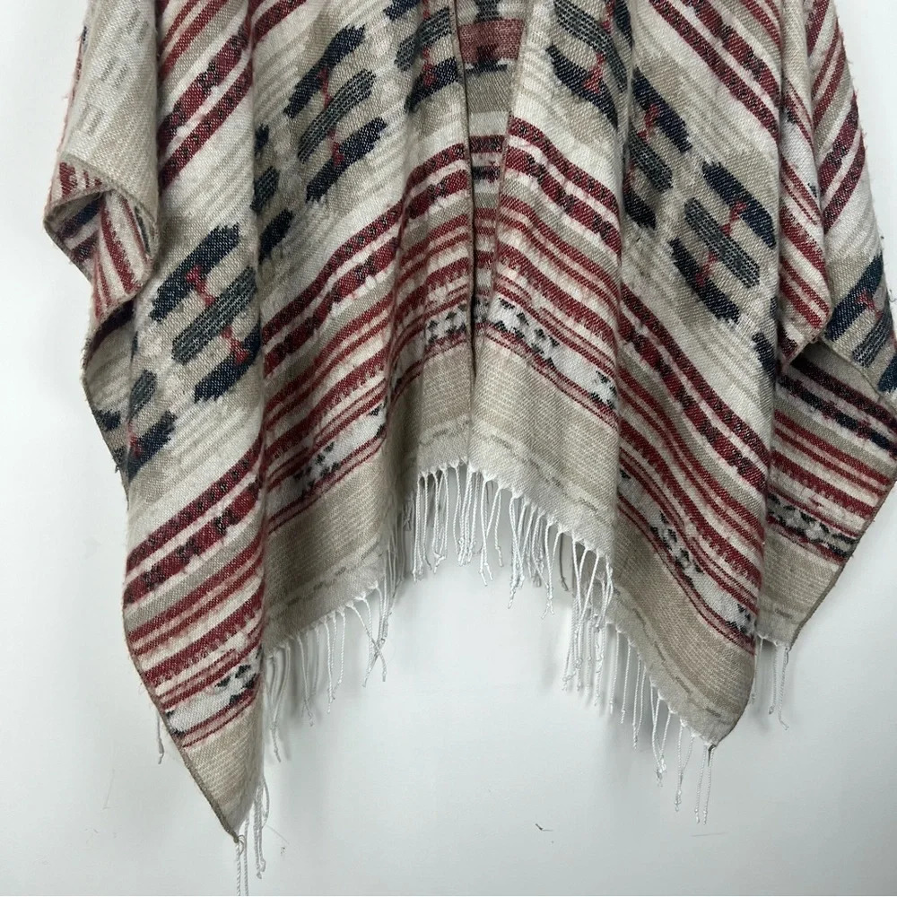 Southwestern Cape Poncho Fringed Western Boho Aztec Festival Cozy Soft Rodeo - Picture 8 of 13